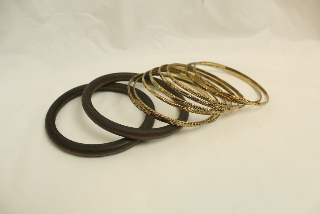 Round Bangle Bracelet Set in Black and Gold - Set of 10