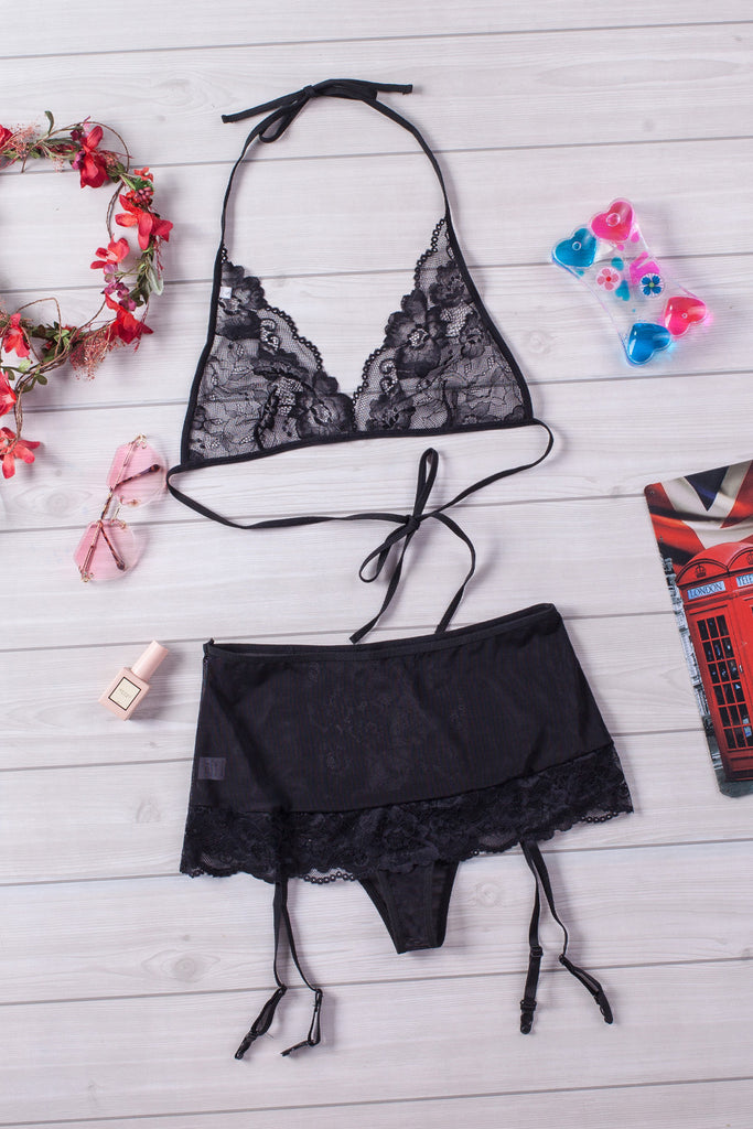 Halter Neck Backless Three-Piece Lace Lingerie Set